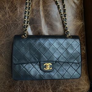 Vintage medium Chanel classic double flap lambskin